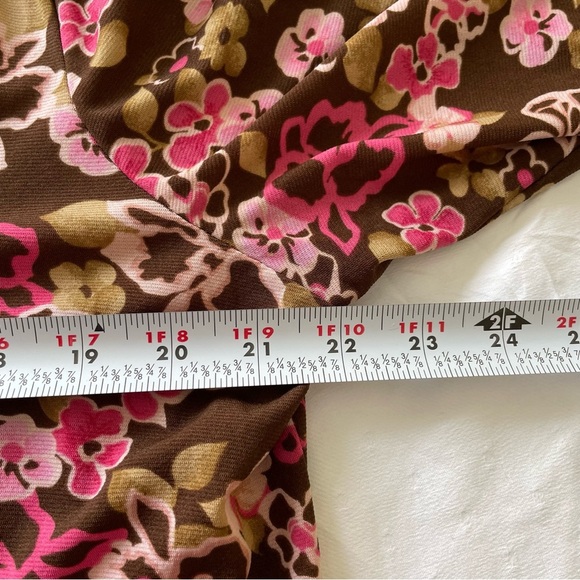 Lane Bryant Women’s Size 18/20 Brown Pink white top with tie at front neckline - Picture 8 of 9